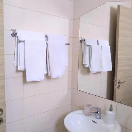 וילה T&e לרנקה