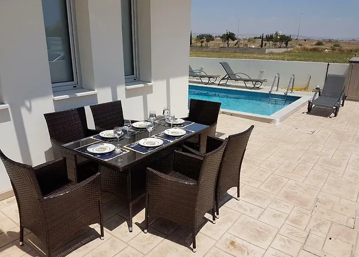 Villa T&e Larnaca